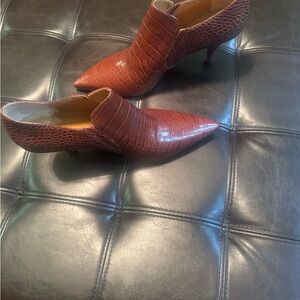Tory Burch Brown Crocodile Pattern Heeled Shoes size 10